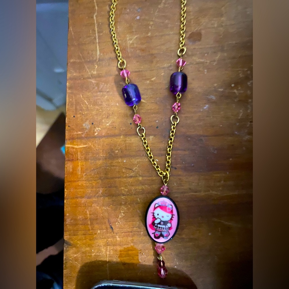 y2k never worn,Tarina Tarantino pink n purple beads w hello kitty collector